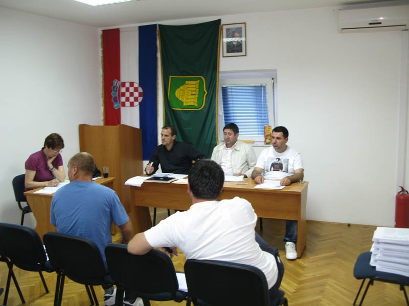 15 sjednica opcinskog vijeca 122 1 800